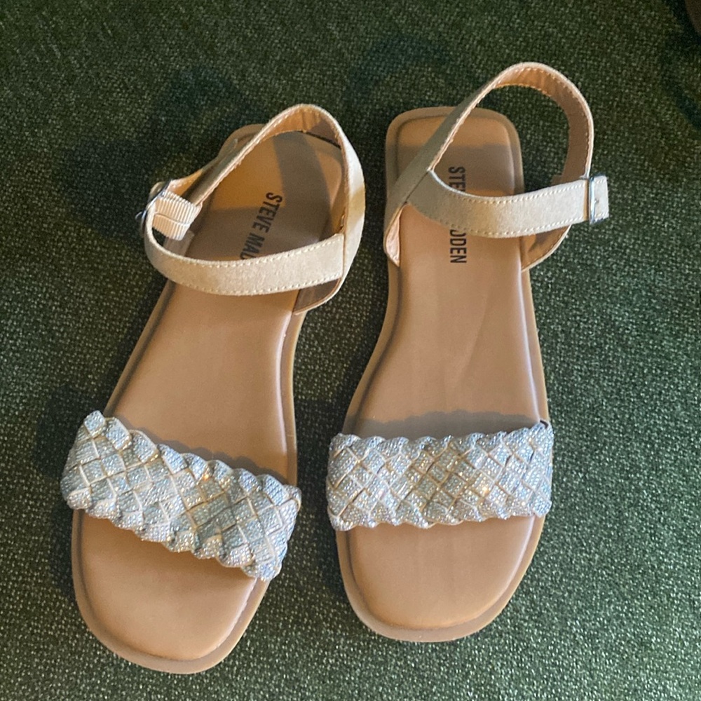 NWOB - Steve Madden sandal - Sz 2